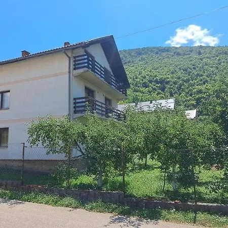 Kuca U Sarajevu بيت للعطل